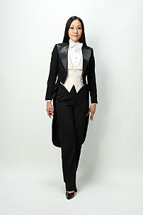 ������,�{����q