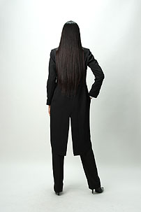 ������,�{����q